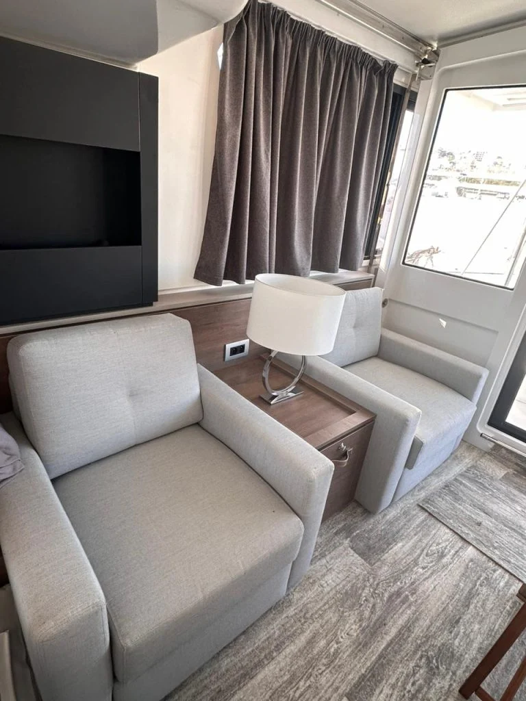 High School — Bali 4.2 — EGOcharter - High school Bali 4.2 - Sailing catamaran for charter in Greece