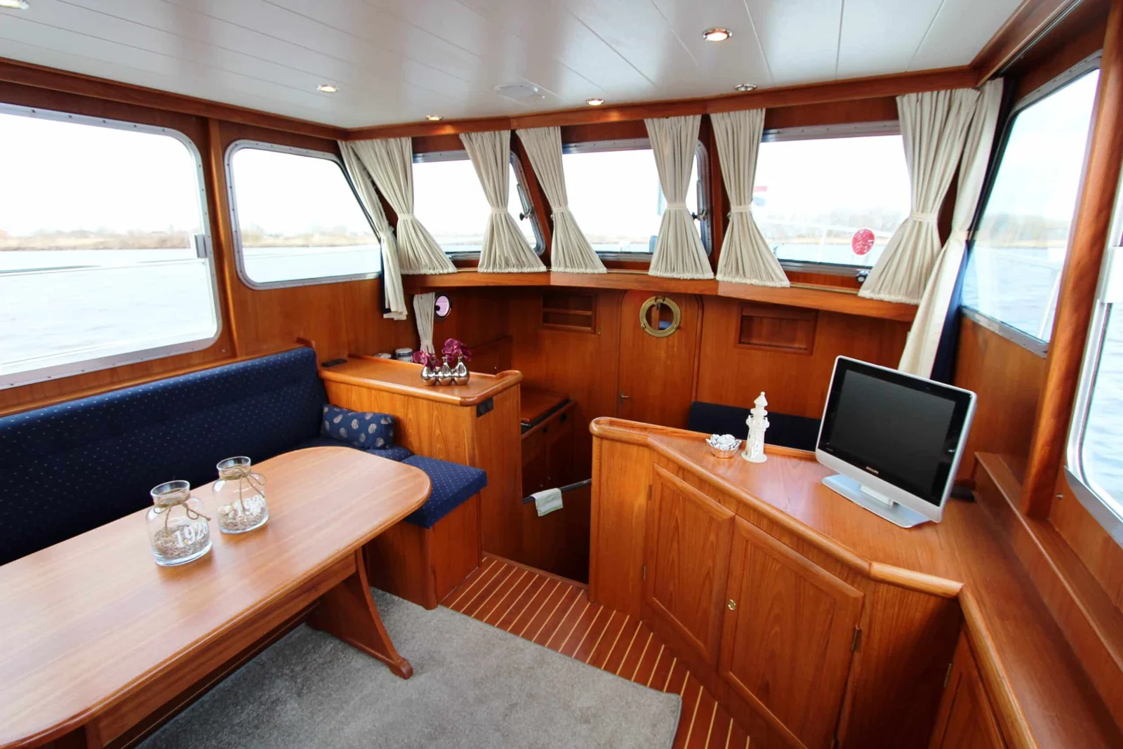 Motoryacht Nienke — operator photograph
