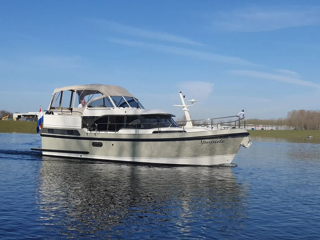 Motoryacht Paula — operator photograph