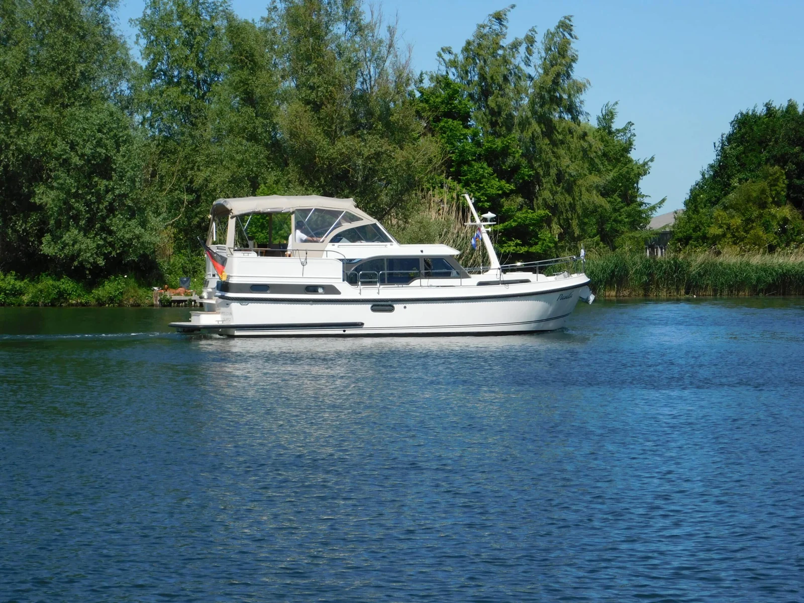 Motoryacht Paula — operator photograph