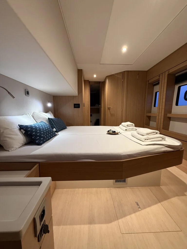 Aura — Bali 4.8 — EGOcharter - Aura Bali 4.8 - Catamaran for charter in Greece