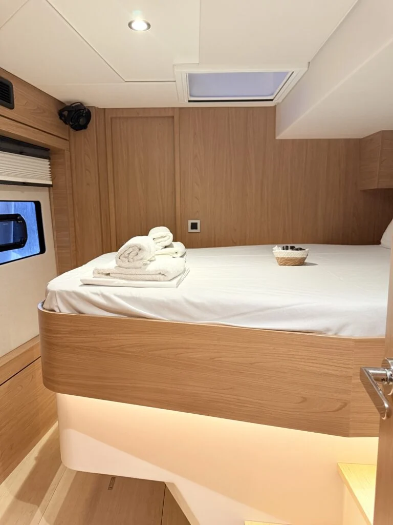 Aura — Bali 4.8 — EGOcharter - Aura Bali 4.8 - Catamaran for charter in Greece