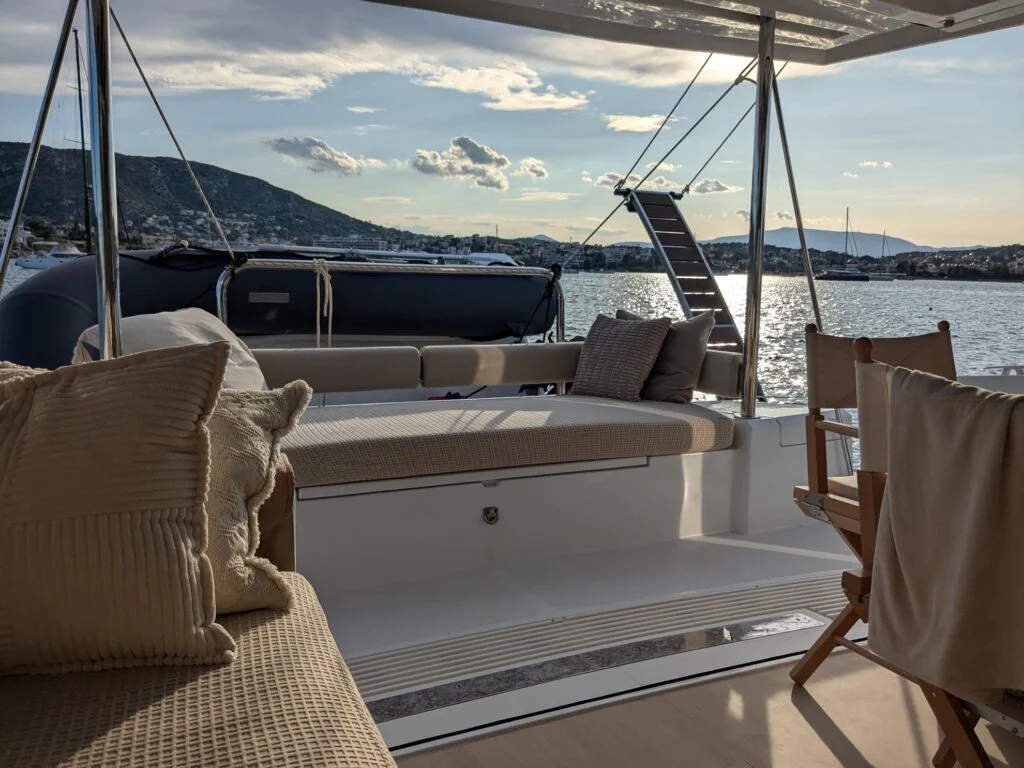 Leo — Bali 4.2 — EGOcharter - Bali 4.2 LEO for charter in Greece