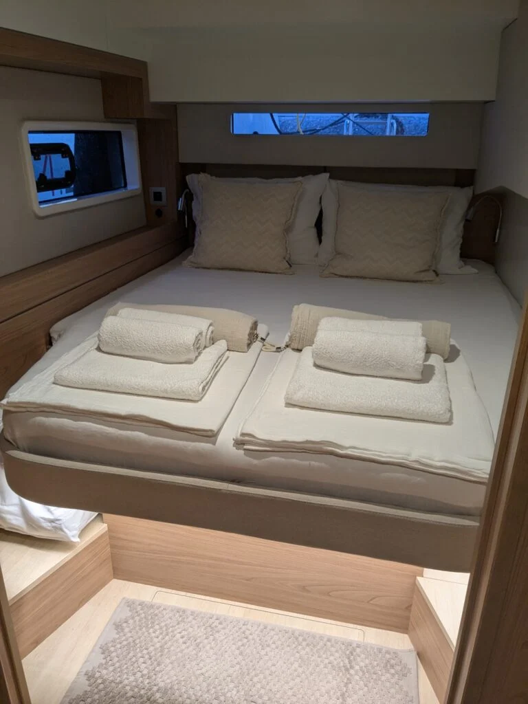 Leo — Bali 4.2 — EGOcharter - Bali 4.2 LEO for charter in Greece