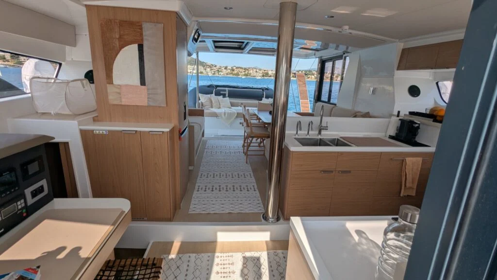 Leo — Bali 4.2 — EGOcharter - Bali 4.2 LEO for charter in Greece