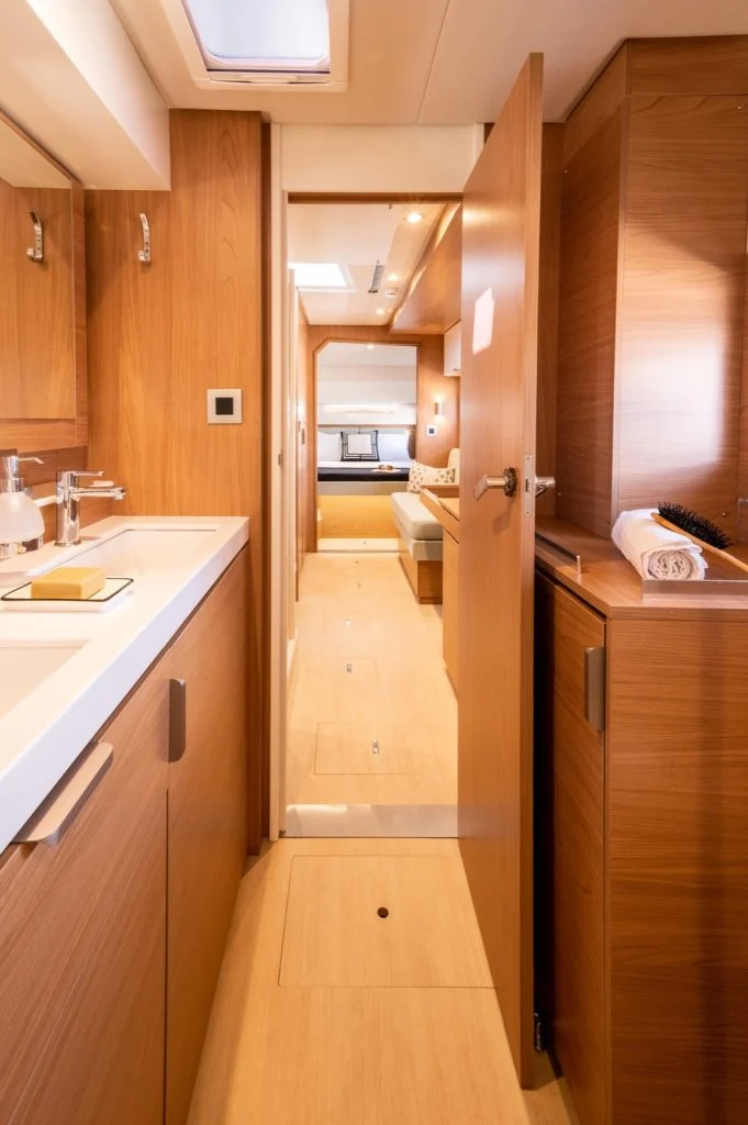 Leo — Bali 4.2 — EGOcharter - Leo Bali 4.2 3-cabin catamaran for charter
