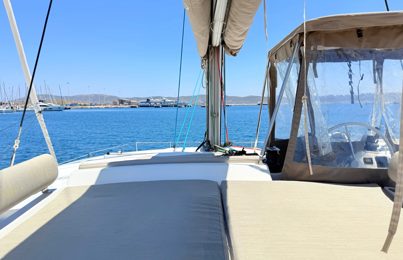 Julia — Bali 4.2 — EGOcharter - Julia Bali 4.2 - Catamaran for charter in Greece