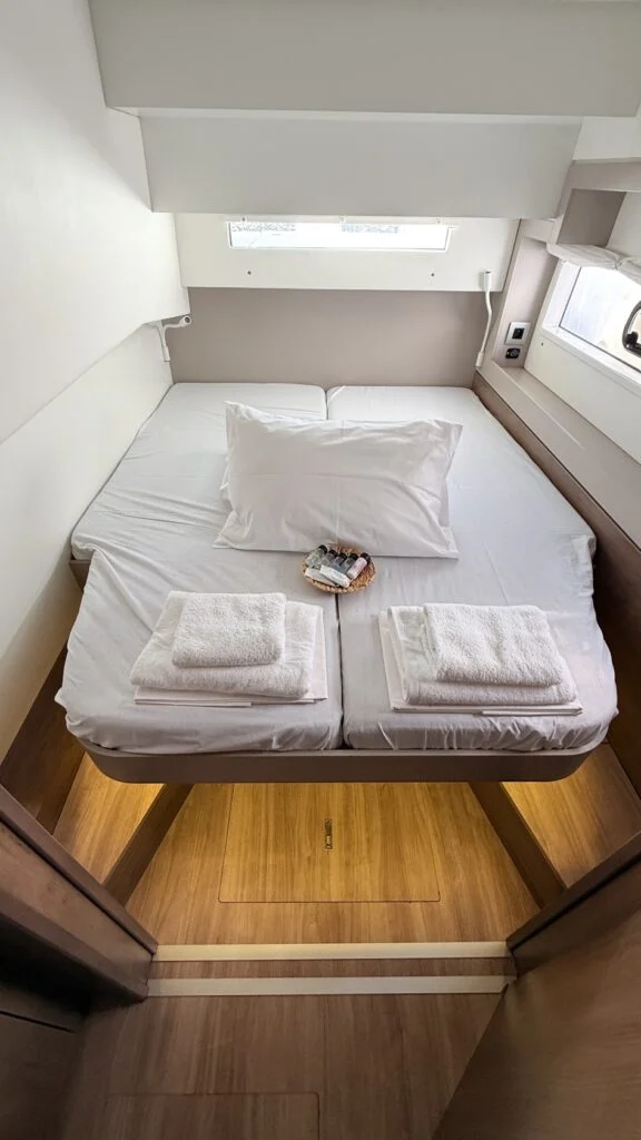 Julia — Bali 4.2 — EGOcharter - Julia Bali 4.2 - Catamaran for charter in Greece