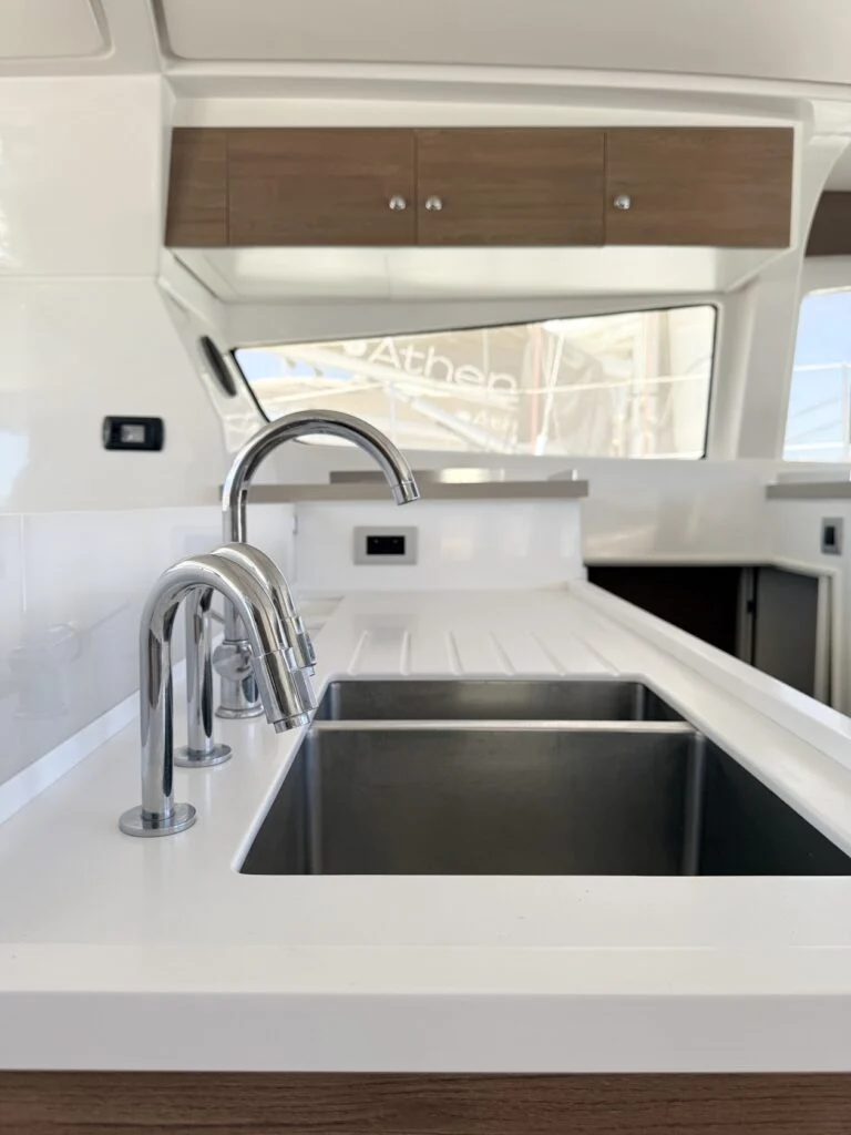 Julia — Bali 4.2 — EGOcharter - Julia Bali 4.2 - Catamaran for charter in Greece